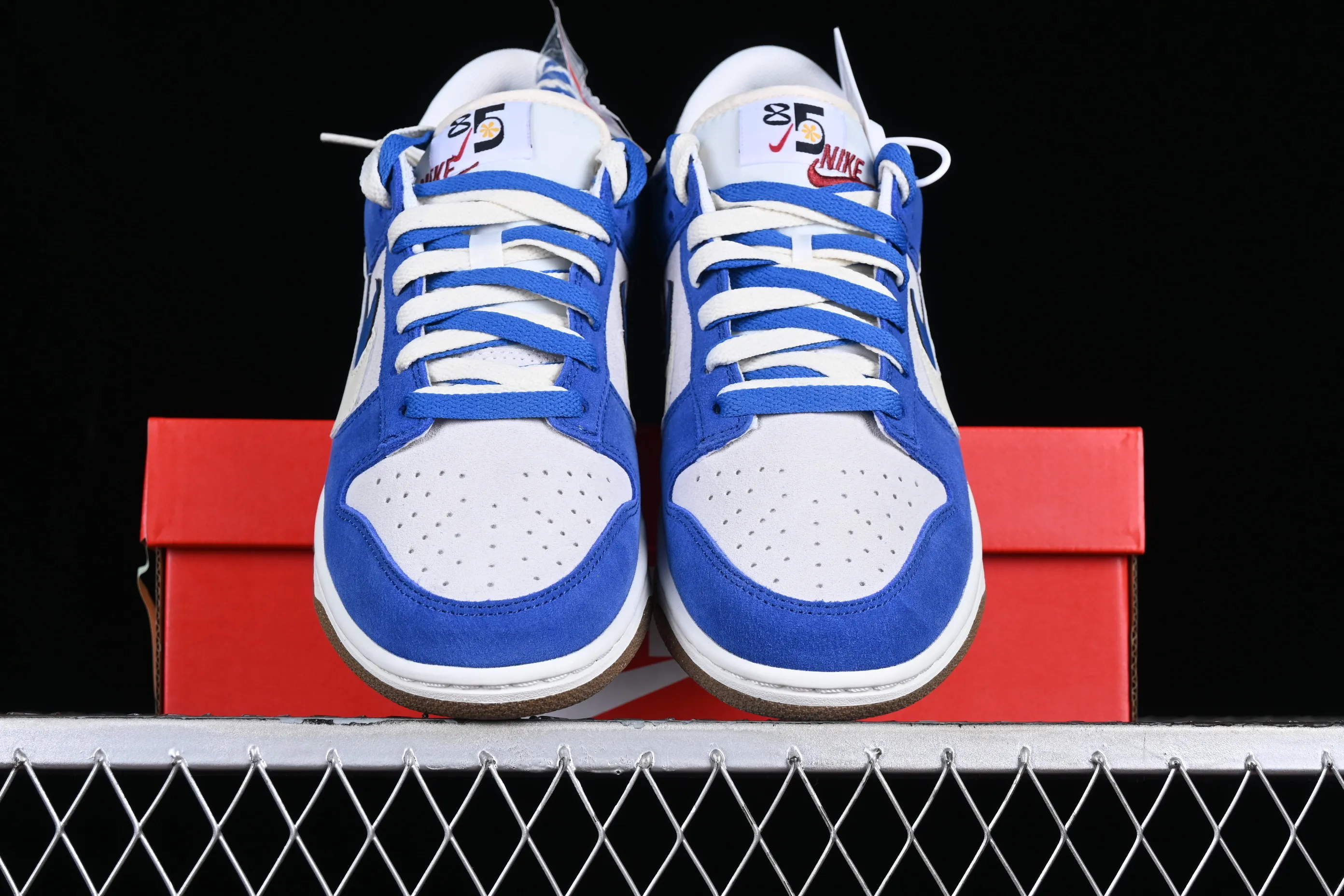 All categories Nk SB Dunk series Nk SB Dunk Low low-top sneakers Nk SB Dunk Low "85" white and blue double hook SB low-top sports and leisure sneakers DO9457-139